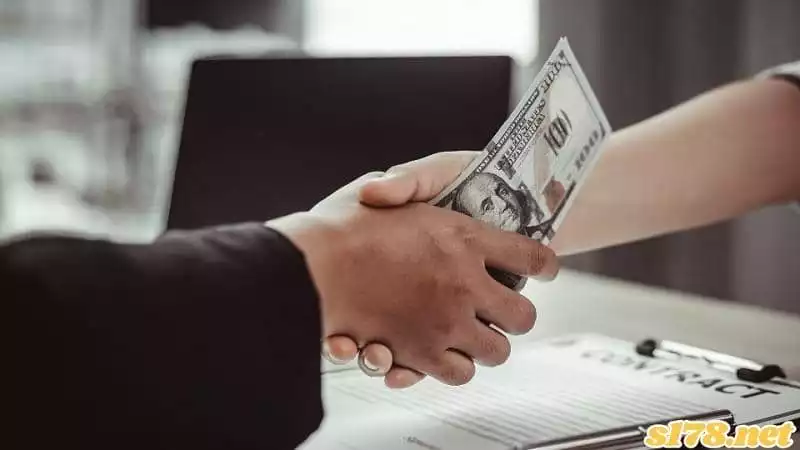 信用版和現金版的差別是?